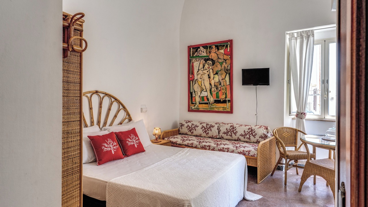 Photo of Bedroom in Gallipoli Historic Center
