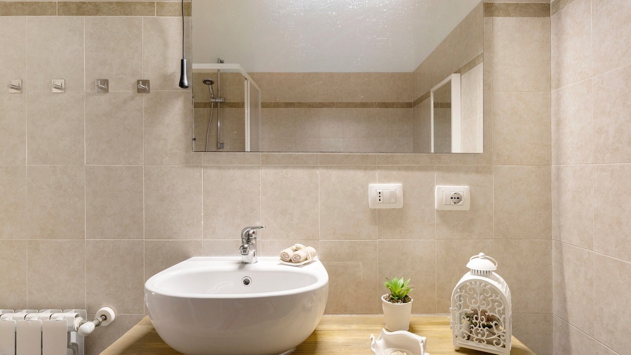 Photo of Bathroom in Gallipoli Historic Center