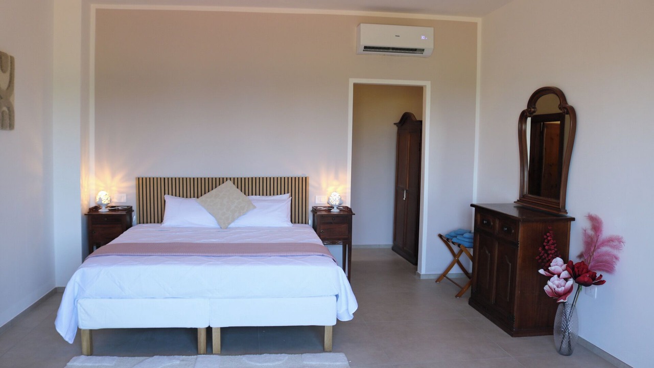 Photo of Bedroom in Parabita