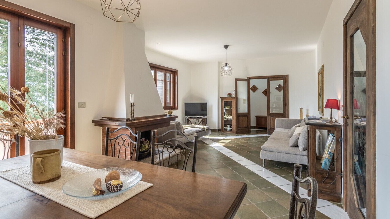 Photo of Livingroom in Pertosa