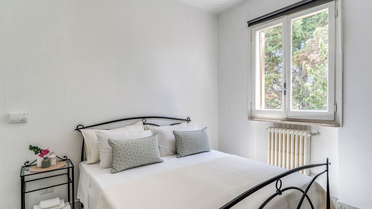 Photo of Bedroom in Baia Verde