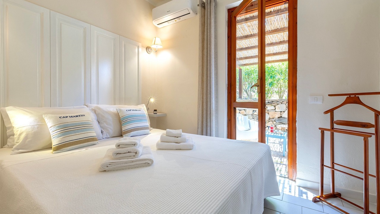 Photo of Bedroom in La Pelosa