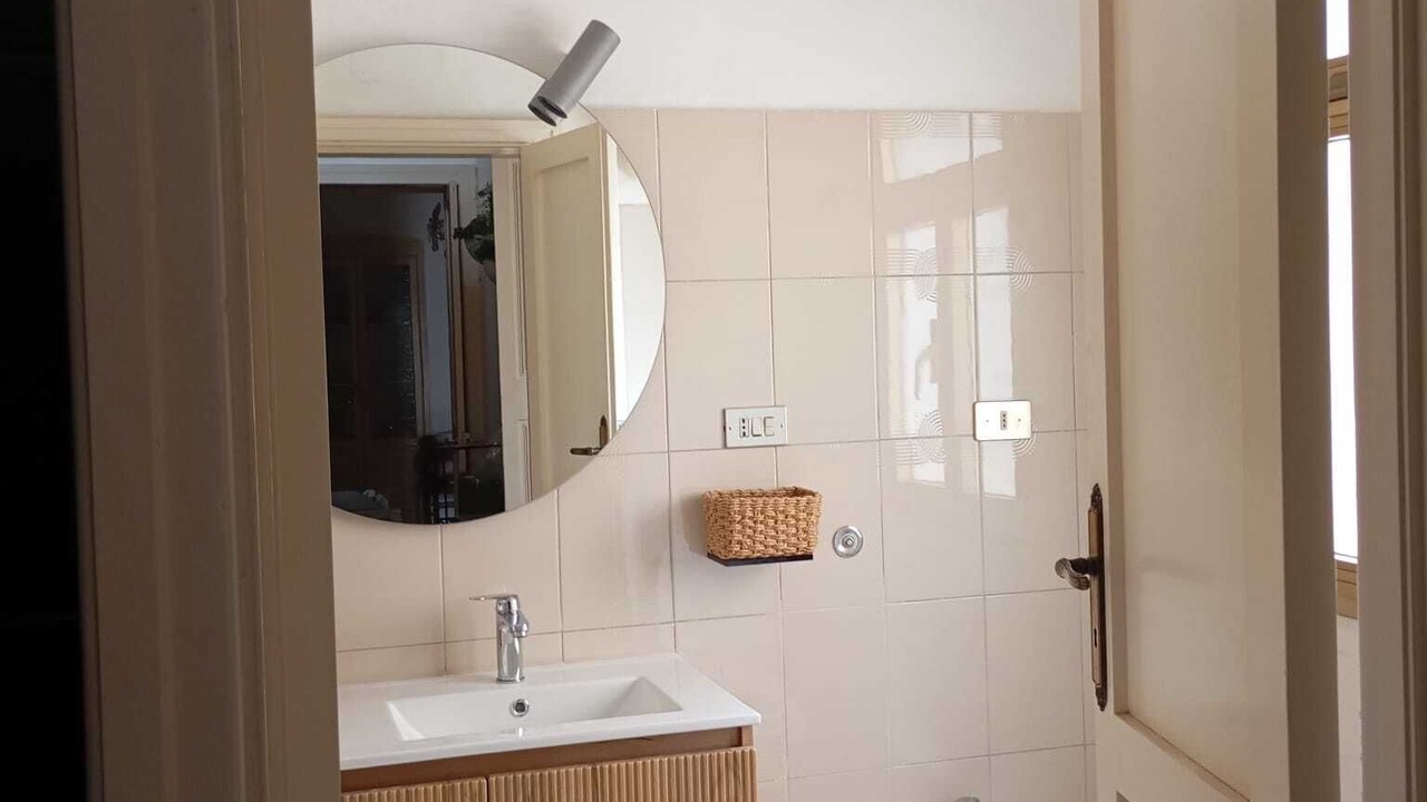 Photo of Bathroom in Parabita