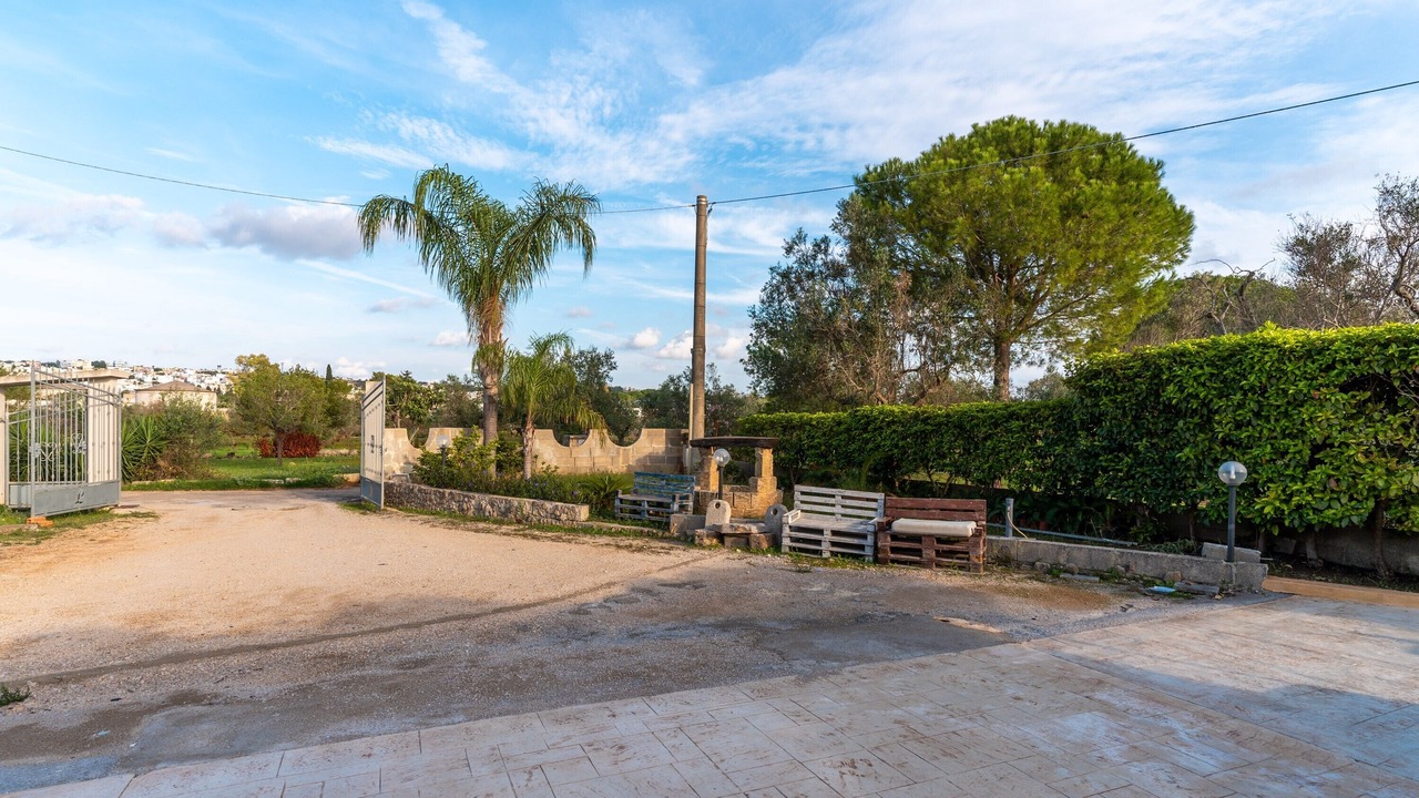 Photo of Outdoor in Matino