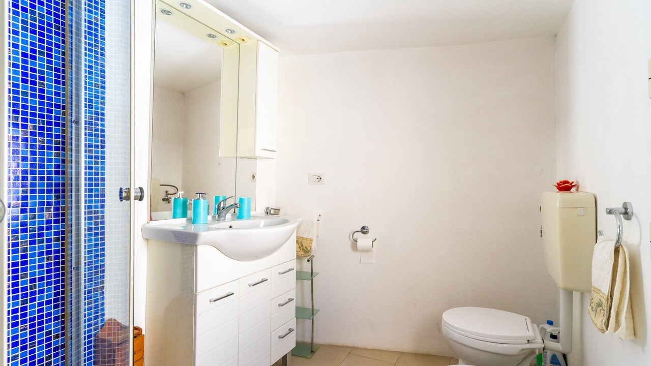 Photo of Bathroom in Matino