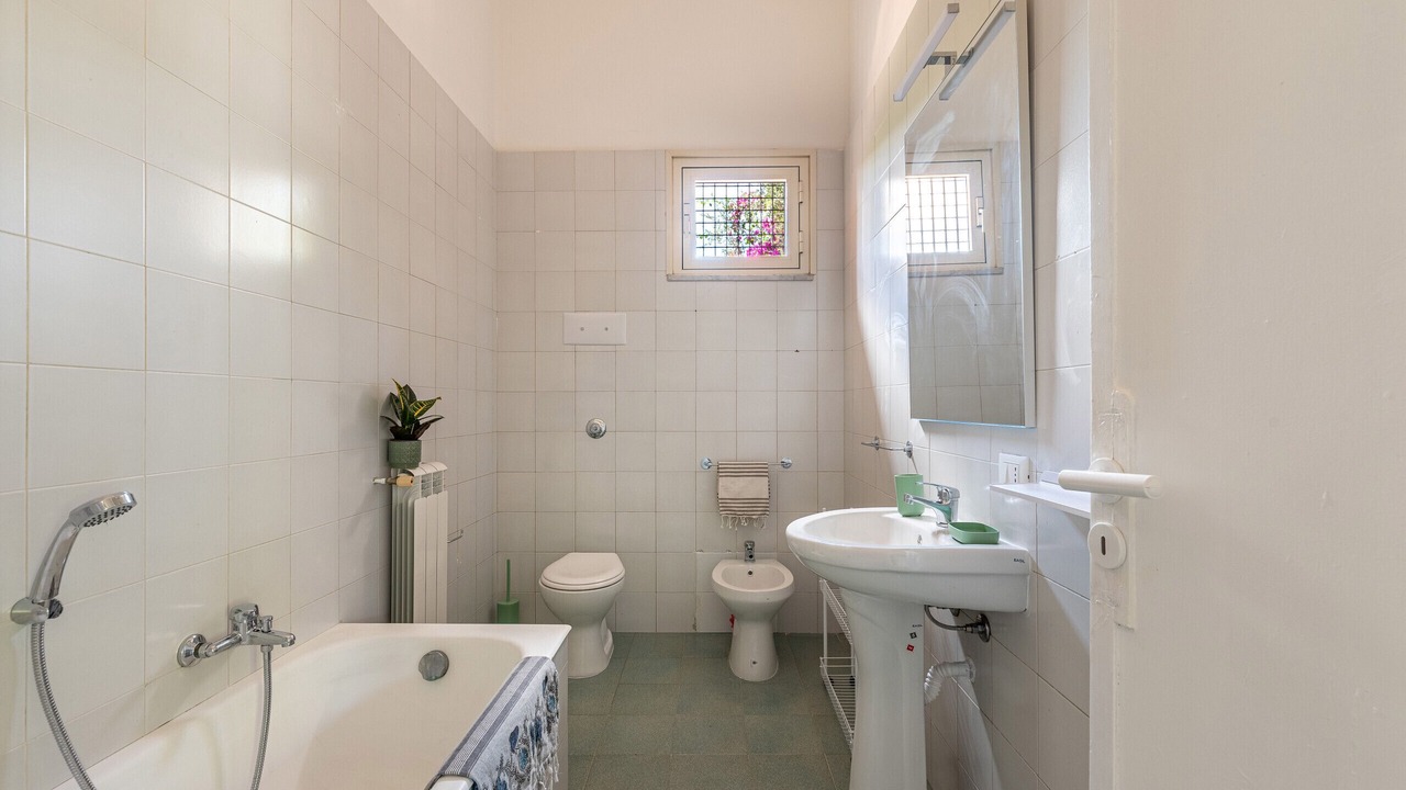 Photo of Bathroom in Mondello
