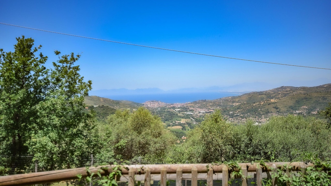 Photo of Bedroom in Laureana Cilento
