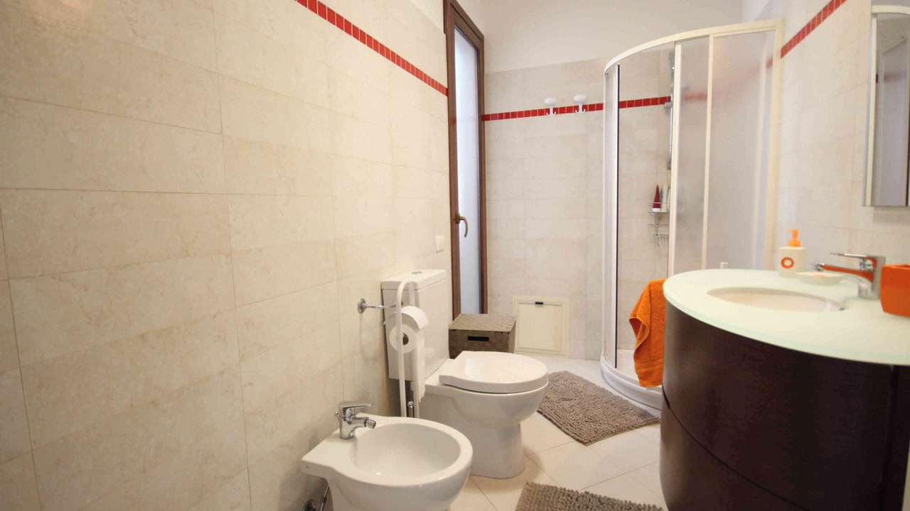 Photo of Bathroom in Eden Rock