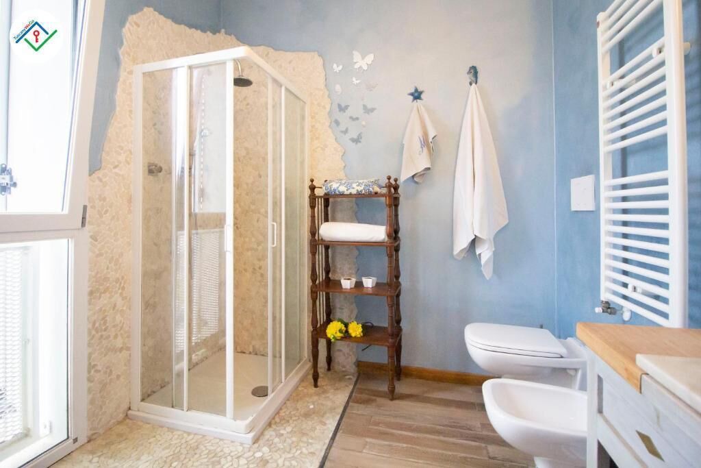 Photo of Bathroom in Livorno