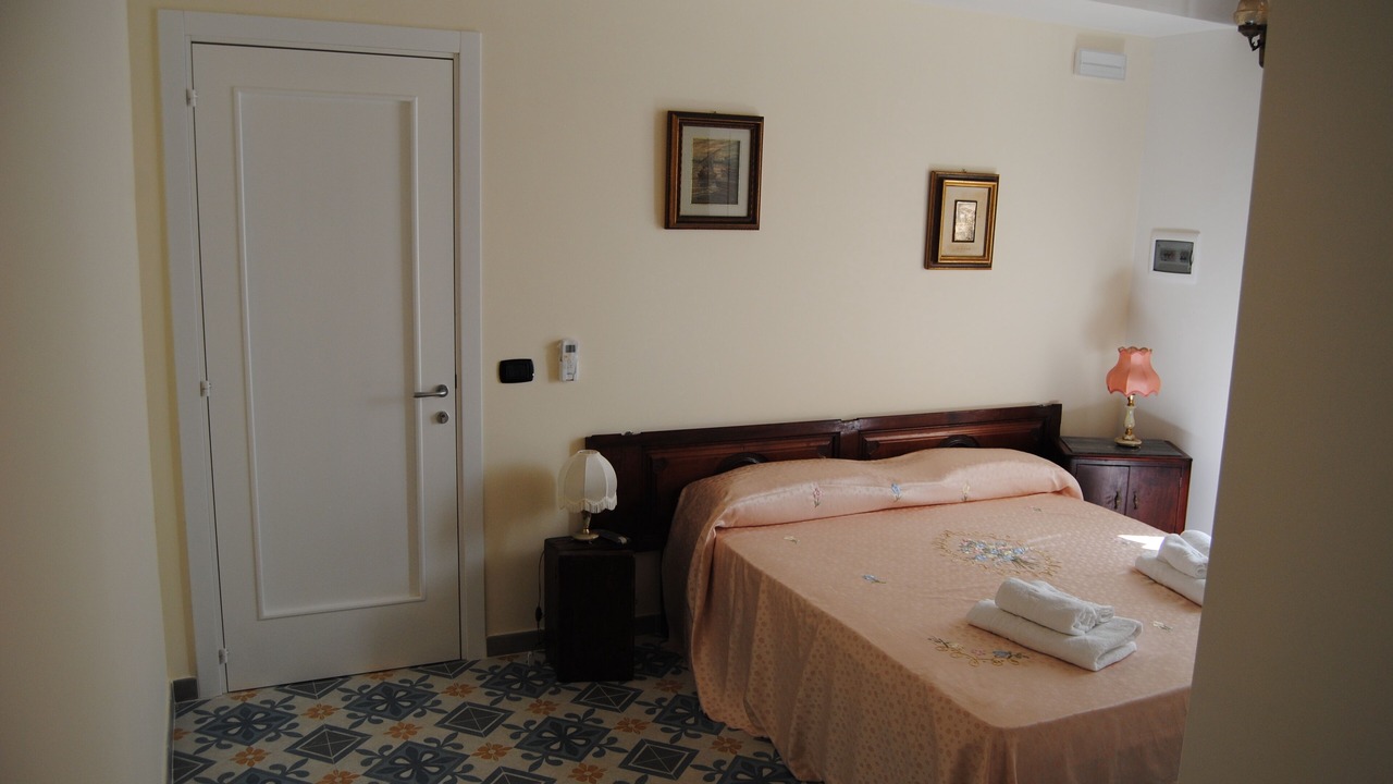 Photo of Bedroom in Gallipoli Historic Center
