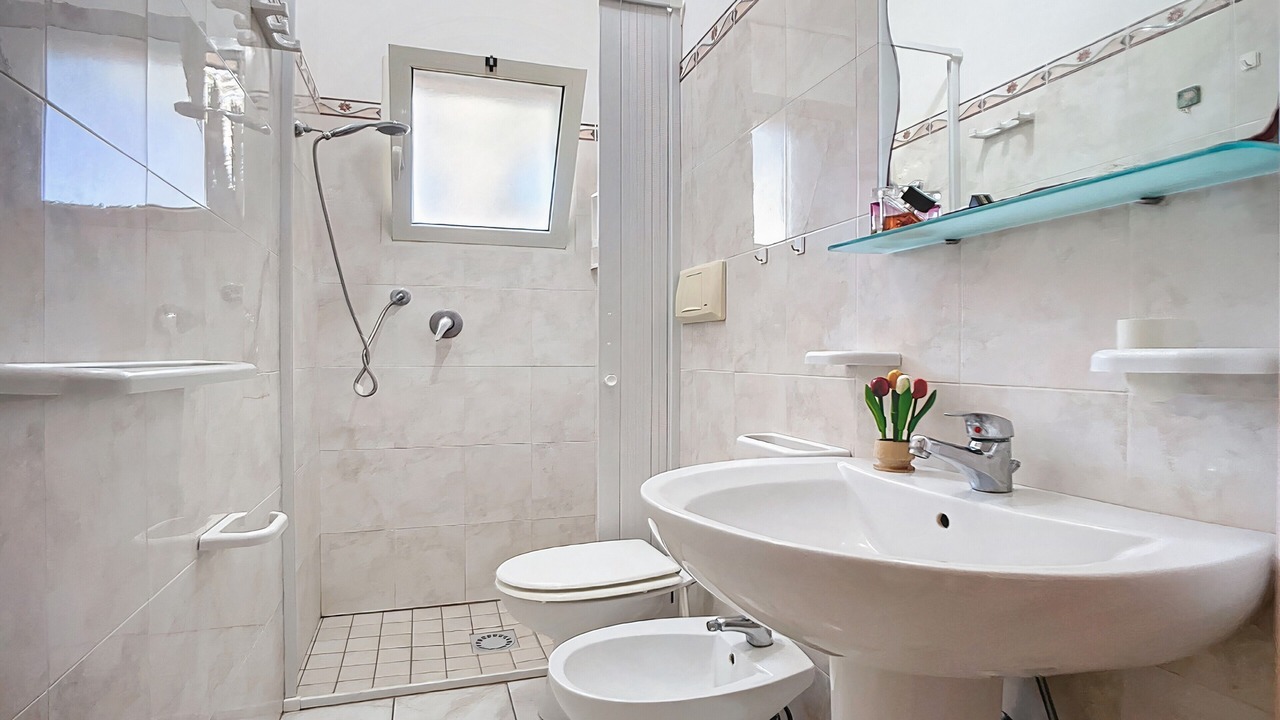 Photo of Bathroom in Scialara