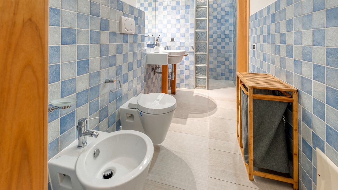 Photo of Bathroom in Brindisi Histotic Center