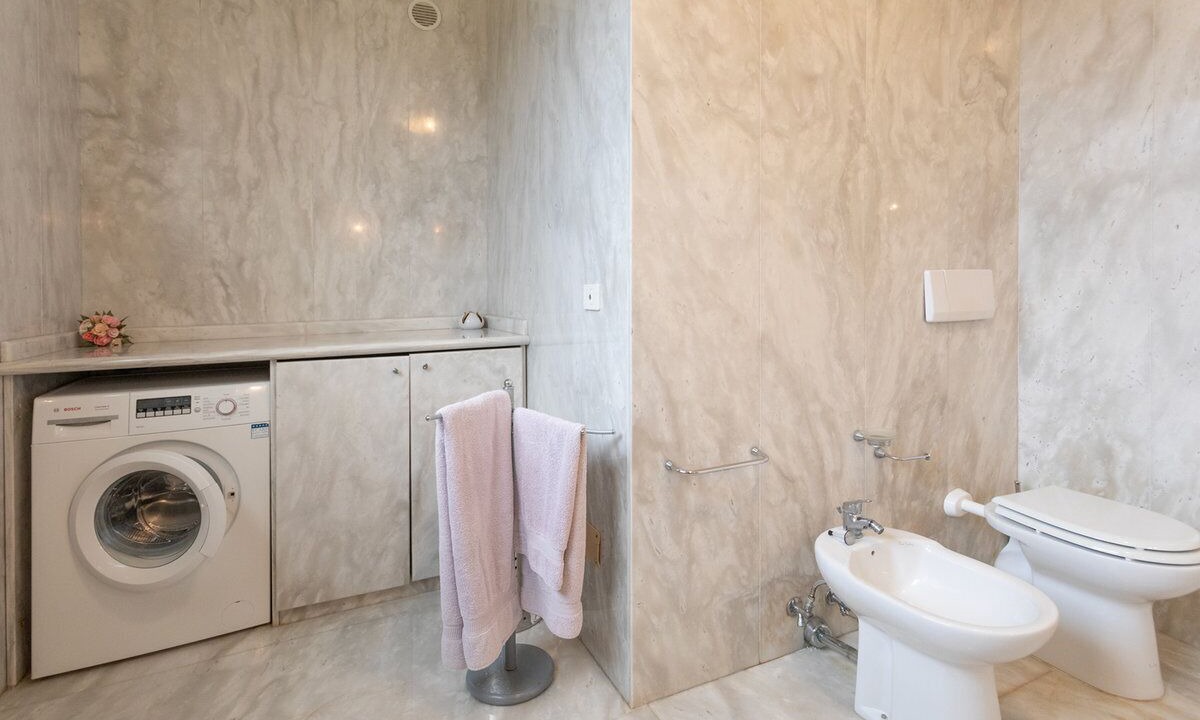 Photo of Bathroom in Alliste