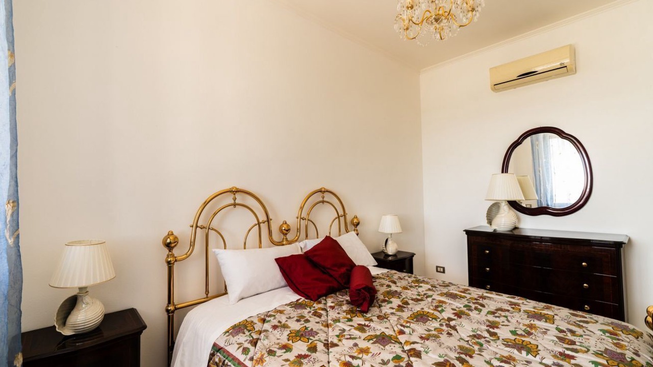 Photo of Bedroom in Trani
