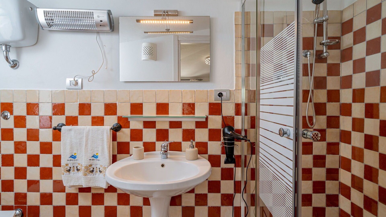 Photo of Bathroom in Eden Beach