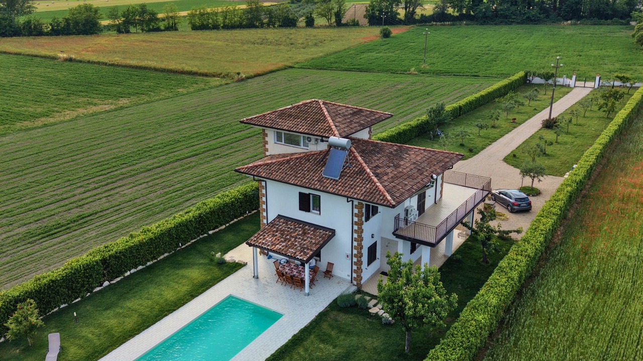 Photo of Outdoor in Amorosi