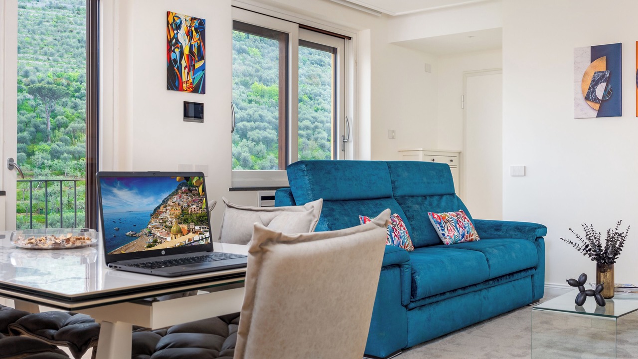 Photo of Livingroom in Meta