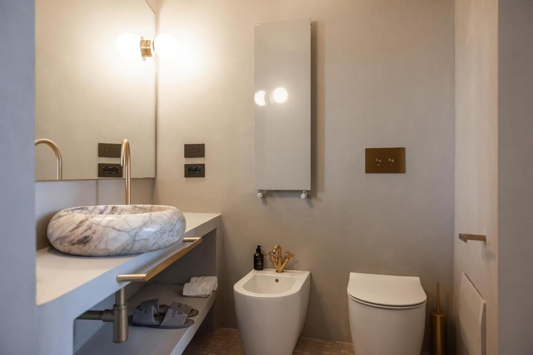 Photo of Bathroom in Gallipoli Historic Center