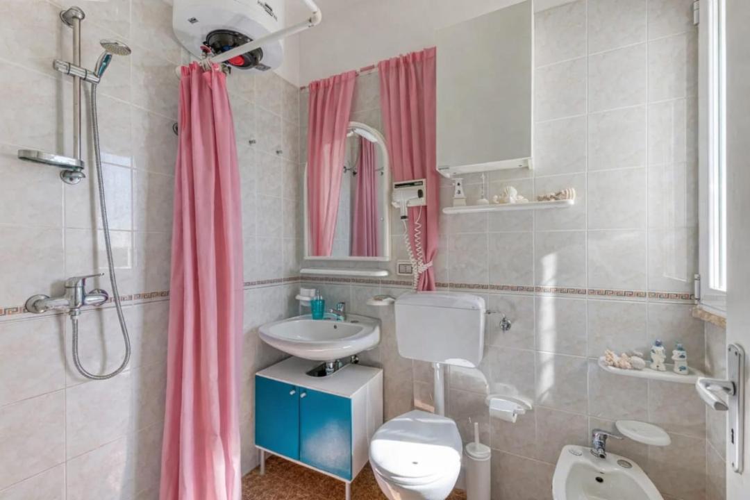 Photo of Bathroom in Lido Marini