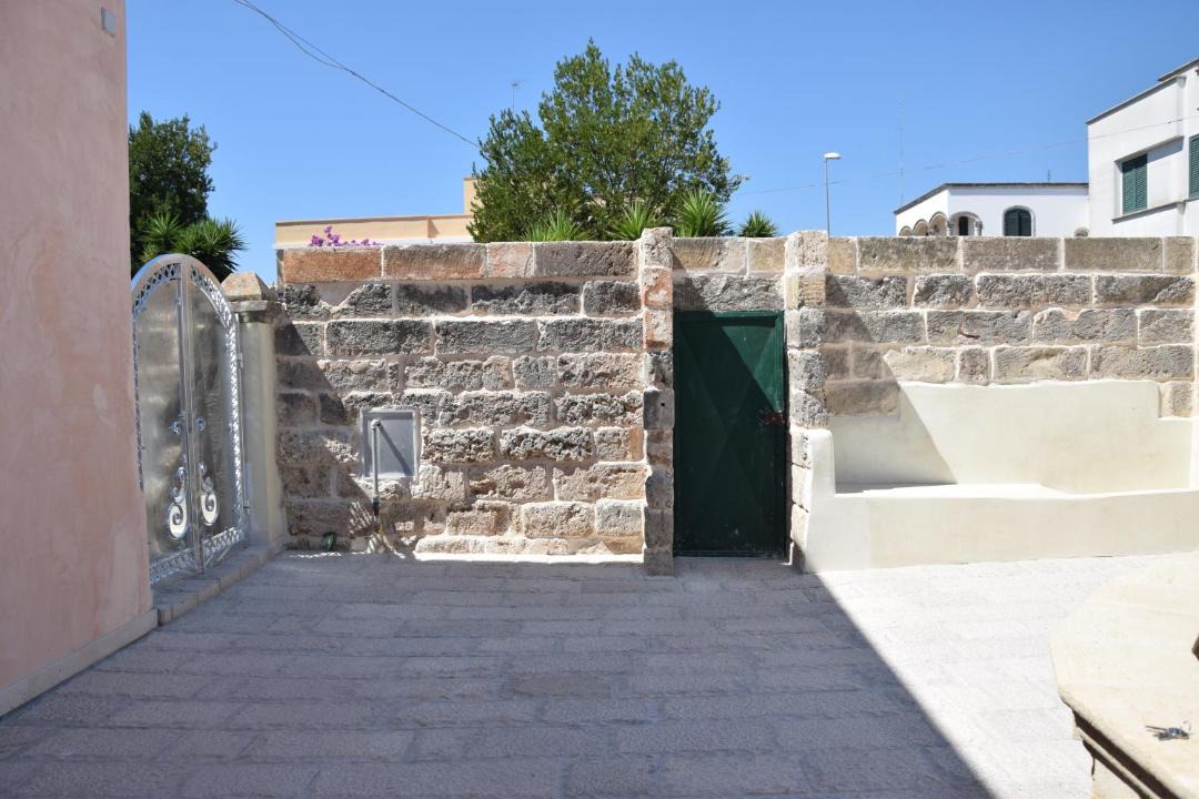 Photo of Others in Felline