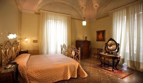 Superior Suite, City View