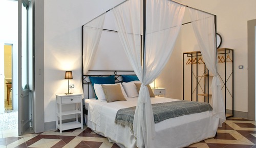 Comfort Room, Balcony, Garden View