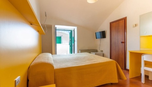 Standard Double Room, 1 Queen Bed (1 PAX)