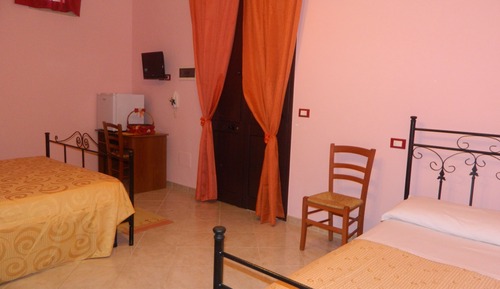 Triple Room, Courtyard View