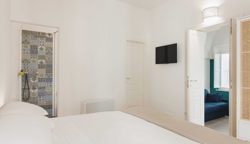 Exclusive Apartment, 1 King Bed with Sofa bed