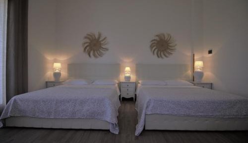 Senior Suite with Terrace