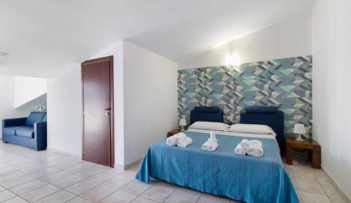 Superior One-Bedroom Apartment with Balcony