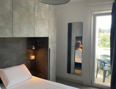 One-Bedroom Apartment with Balcony