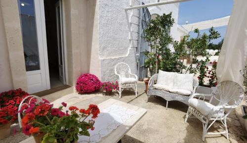 Suite with Garden View