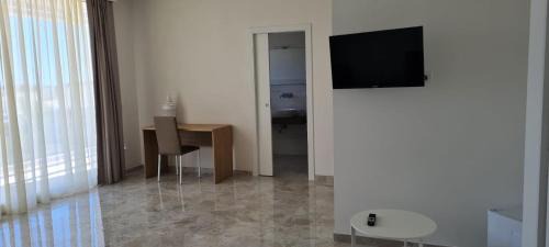 Junior Suite with Pool View