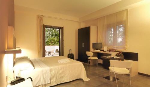 Double or Twin Room with Terrace