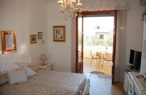 Castro Marina Bed & Breakfast | B&B La Rosa Antica