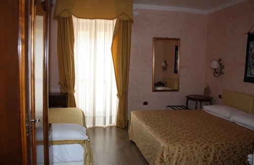 Paola House | Sant'Agostino Guest Rooms