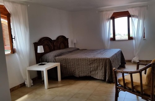 Fuscaldo Apartment | Panoramic apartment in villa 300 meters from the sea, private garden with sea view