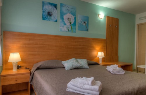 San Pietro in Bevagna House | Aquarium Residence