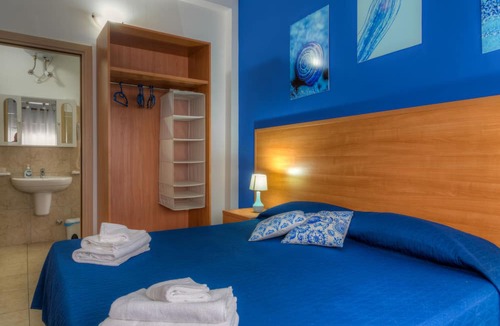 San Pietro in Bevagna House | Aquarium Residence
