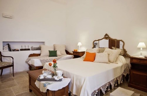 Posto Rosso House | Masseria Cisternella