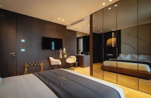 Municipio 2 House | Green Park penthouse Suite & Pool