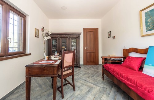 Lioni House | Lo Specchio Di Alice