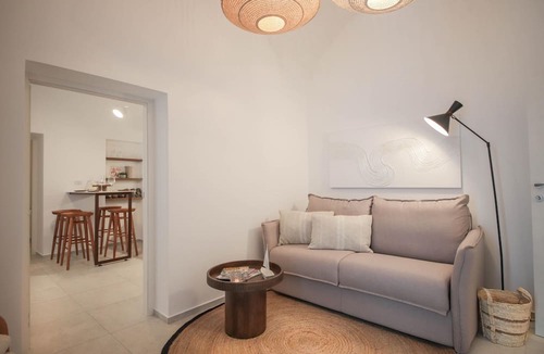 Centro Storico Apartment | TD Palazzomaris La Lampara Townhouse w Sea View