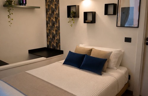 Historical Center Apartment | Elegant and bright 220 sqm renovated flat in the city center