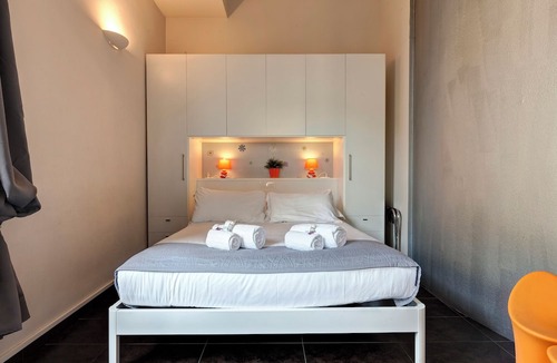 Santa Maria Novella Apartment | Flowers' Suite, 1 bedroom, in the core of the center!