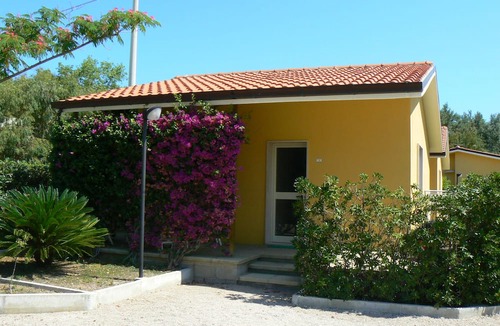 Marina di Vasto RV Rental | Camping&Residence Il Pioppeto