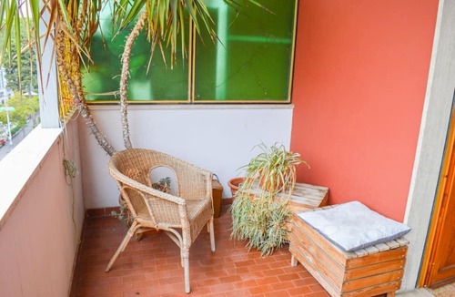 Pineto Apartment | Located in the very heart of Pineto, just a short walk from the beach and extremely convenient to the train station, Sant’Agnese Apartment is the perfect choice for a practical and relaxing holiday. Set on the third floor, it features a balcony overloo
