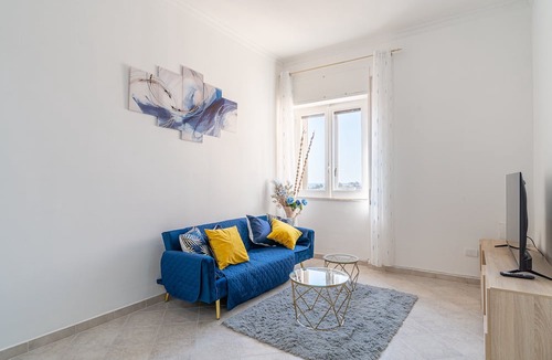 Santa Lucia Apartment | Apartment 'Trinacria Home 88' with Sea View, Wi-Fi and Air Conditioning