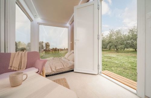 Gioia del Colle Cabin | AMANE · The Melody of the Sky, Amid Woods and Olive Trees